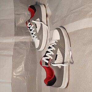 🚨 Perry Ellis Sneakers, Brand NEW with Tags, Men 10.5